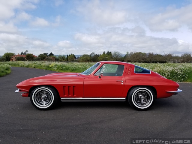 1965-corvette-stingray-004.jpg