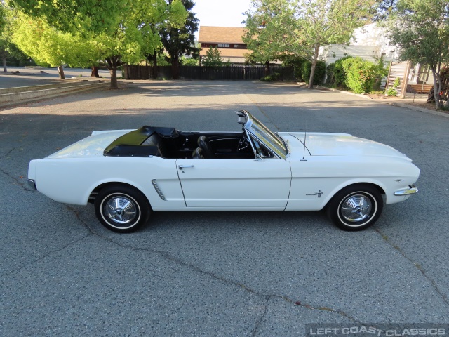 1965-ford-mustang-convertible-023.jpg