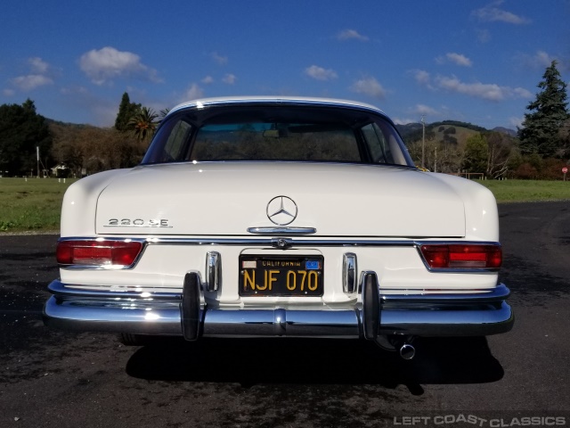 1965-mercedes-benz-220se-016.jpg