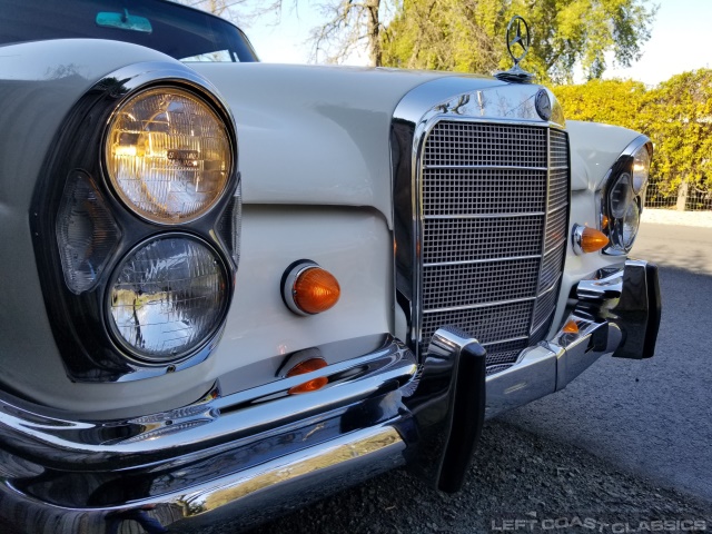 1965-mercedes-benz-220se-032.jpg