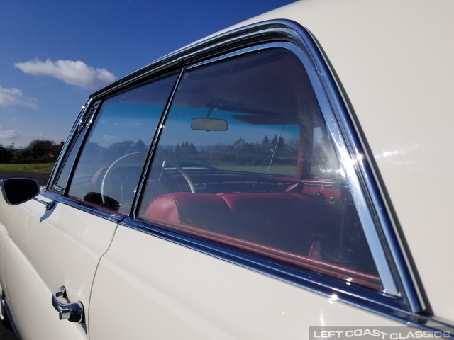 1965-mercedes-benz-220se-047.jpg