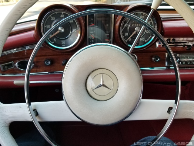 1965-mercedes-benz-220se-115.jpg