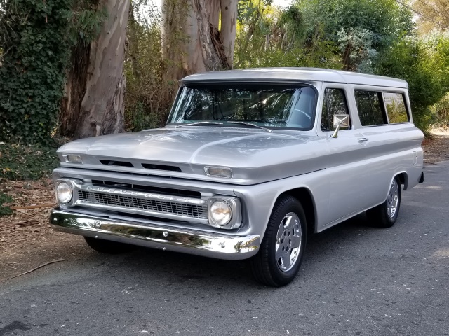 1966-chevrolet-suburban-004.jpg