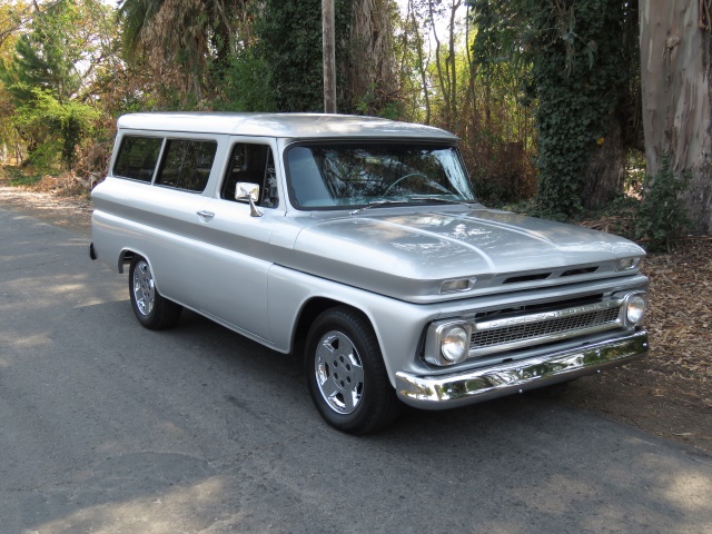 1966-chevrolet-suburban-042.jpg