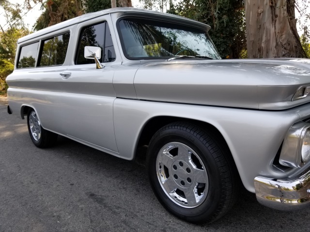 1966-chevrolet-suburban-068.jpg