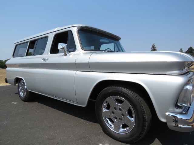 1966-chevrolet-suburban-070.jpg