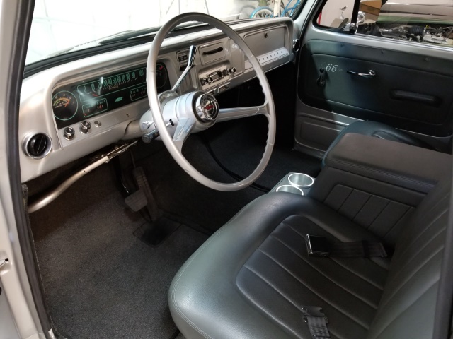 1966-chevrolet-suburban-132.jpg