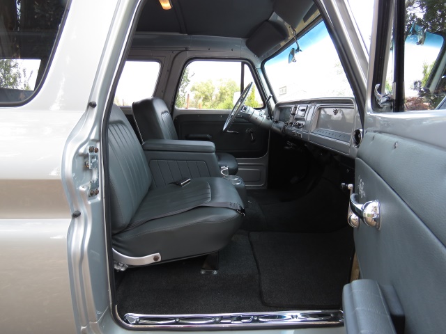 1966-chevrolet-suburban-164.jpg