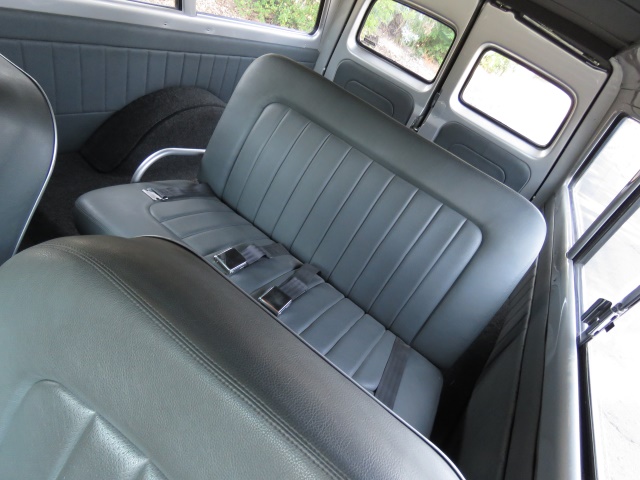 1966-chevrolet-suburban-176.jpg