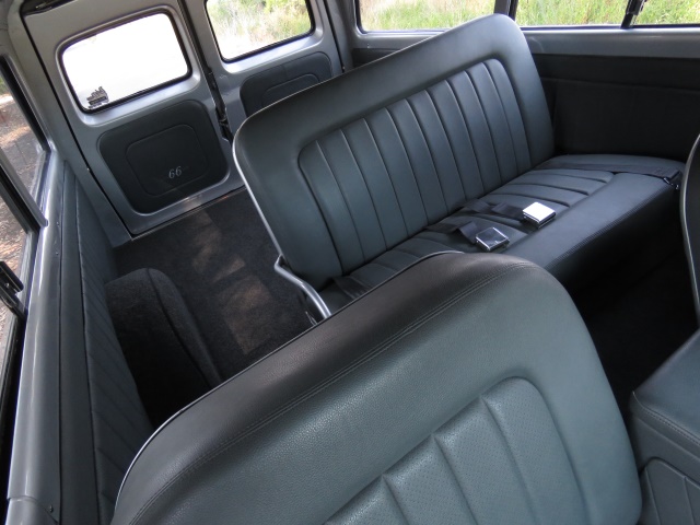 1966-chevrolet-suburban-178.jpg