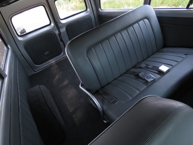 1966-chevrolet-suburban-179.jpg