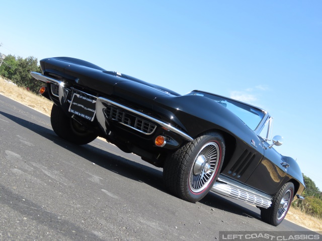 1966-corvette-stingray-012.jpg