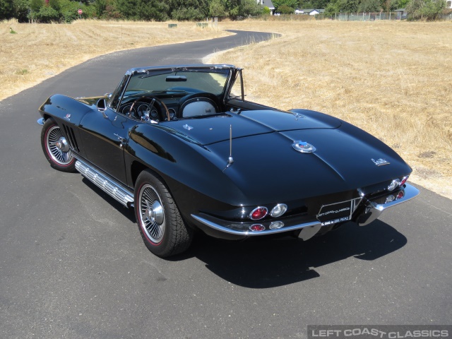 1966-corvette-stingray-019.jpg