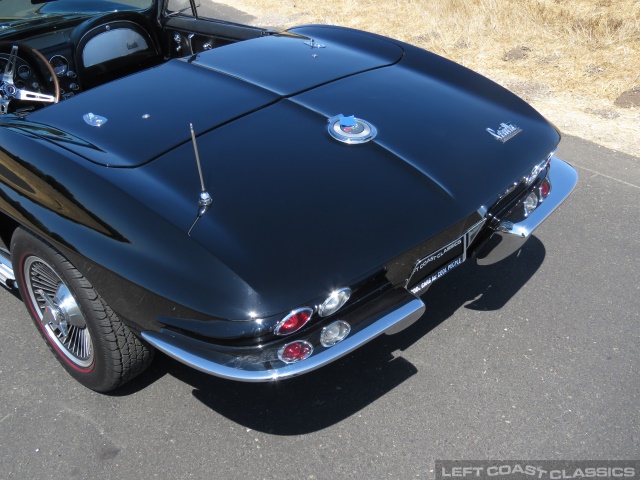 1966-corvette-stingray-098.jpg