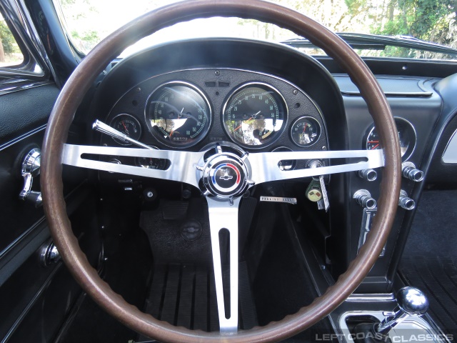 1966-corvette-stingray-113.jpg