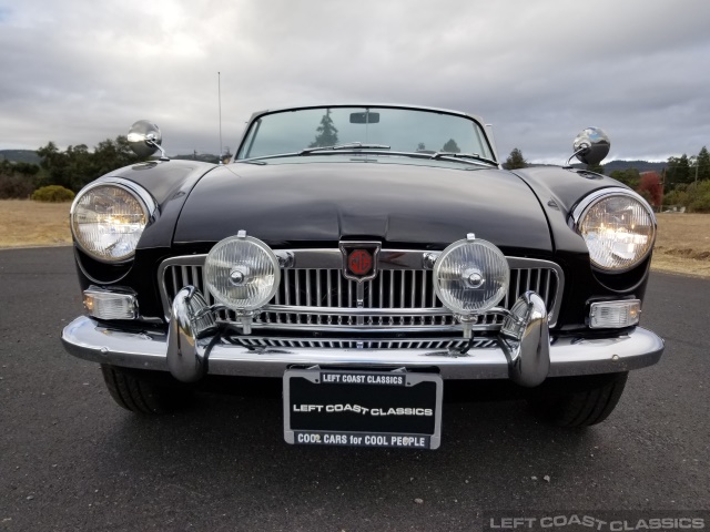 1966-mgb-roadster-004.jpg