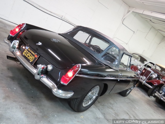 1966-mgb-roadster-035.jpg