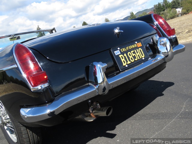 1966-mgb-roadster-061.jpg