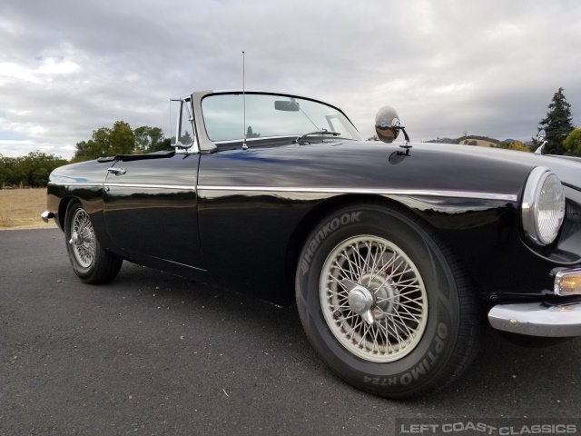 1966-mgb-roadster-065.jpg