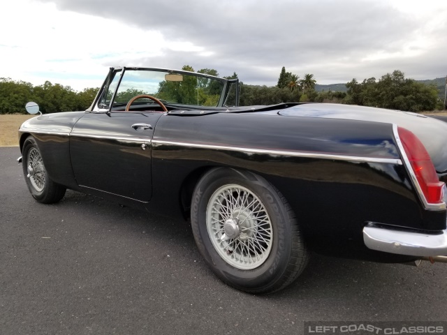 1966-mgb-roadster-068.jpg