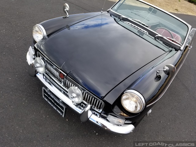 1966-mgb-roadster-102.jpg