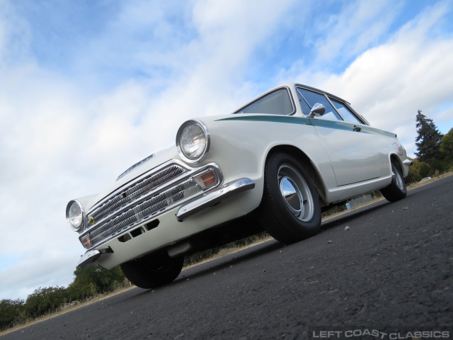 1967-lotus-cortina-010.jpg