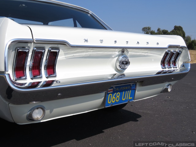1968-ford-mustang-coupe-055.jpg