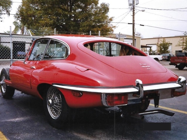 1969-jaguar-xke-220.jpg