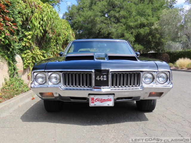 1970-olds-442-050.jpg