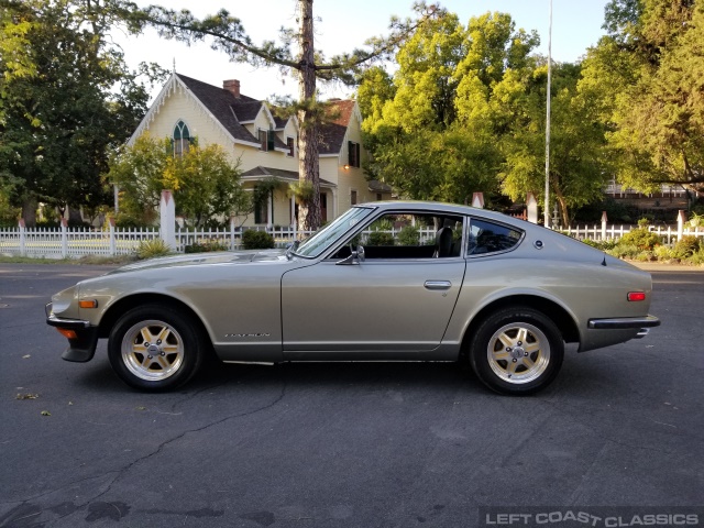 1971-datsun-240z-021.jpg