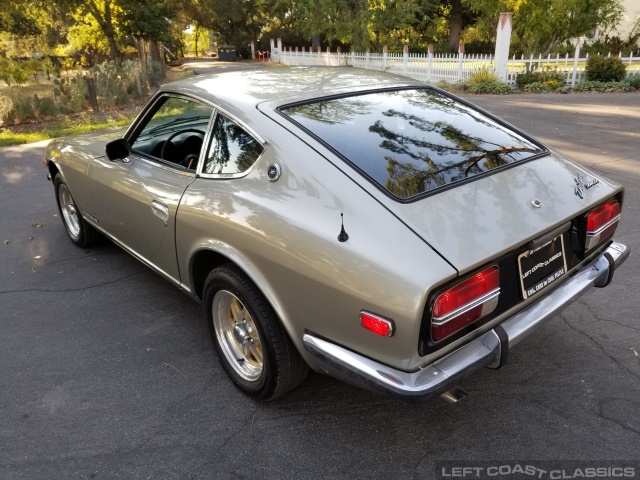 1971-datsun-240z-027.jpg