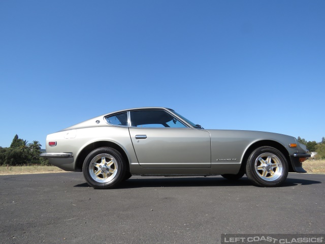 1971-datsun-240z-047.jpg