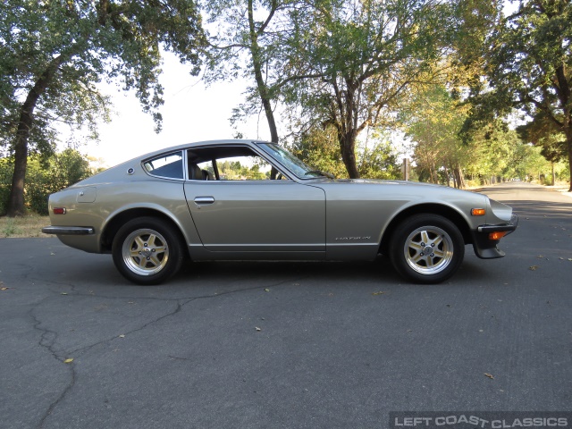 1971-datsun-240z-049.jpg