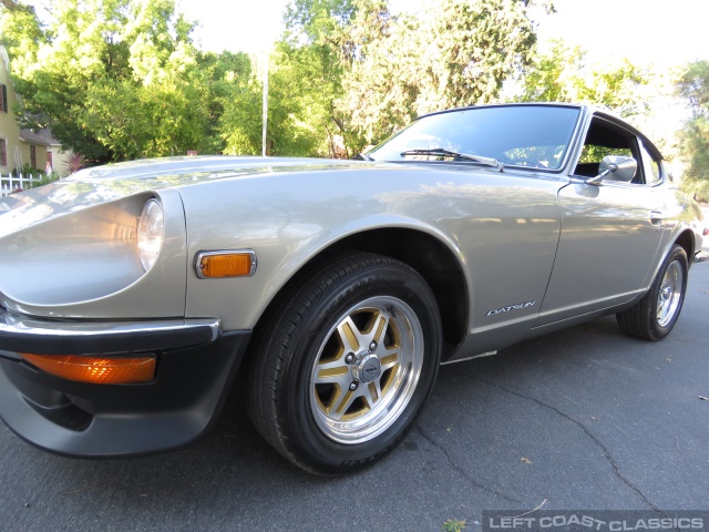 1971-datsun-240z-078.jpg