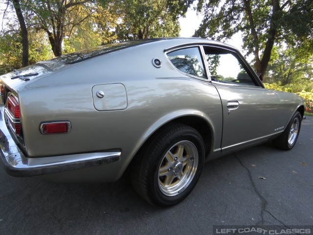 1971-datsun-240z-081.jpg