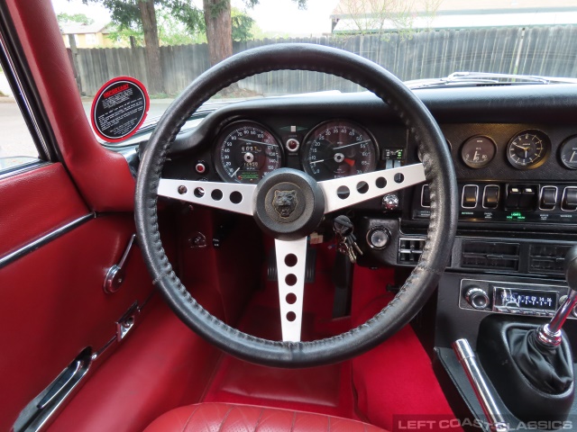 1972-jaguar-xke-fhc-v12-072.jpg