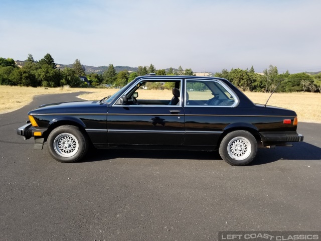 1983-bmw-320is-009.jpg