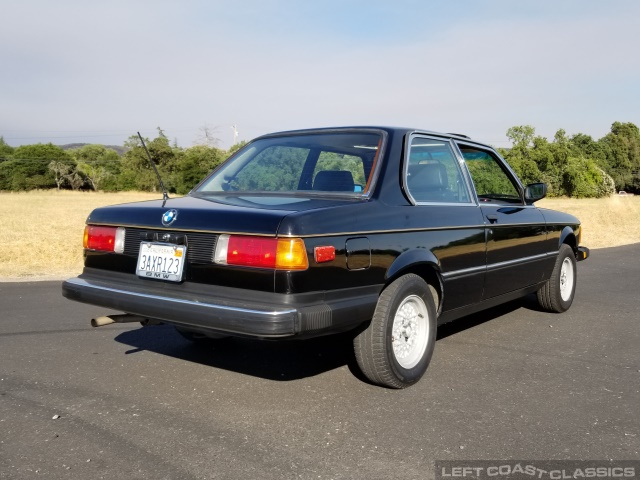 1983-bmw-320is-022.jpg