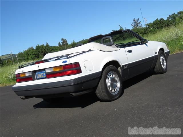 1986-ford-mustang-gt-convertible-043.jpg