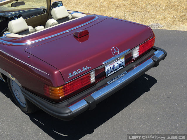 1987-mercedes-benz-560sl-090.jpg