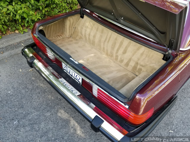 1987-mercedes-benz-560sl-132.jpg