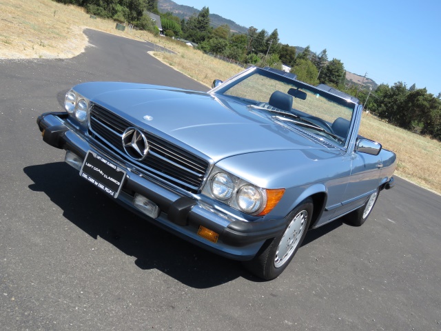 1988-mercedes-benz-560sl-004.jpg