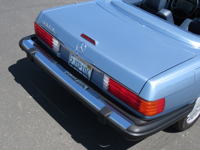 1988-mercedes-benz-560sl-147.jpg