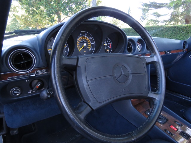 1988-mercedes-benz-560sl-201.jpg