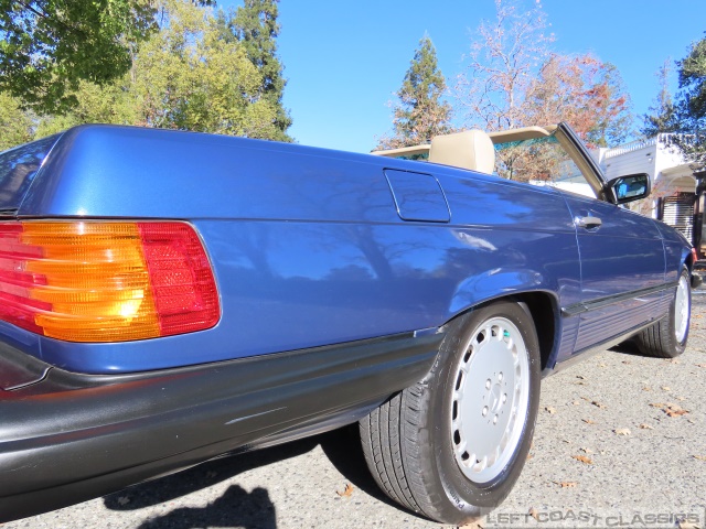 1989-mercedes-benz-560sl-092.jpg