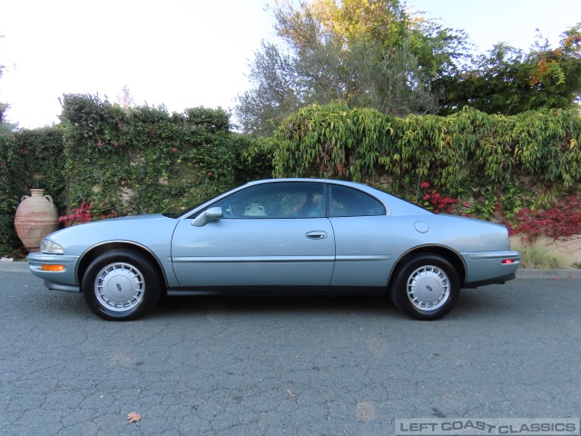 1995-buick-riviera-012.jpg