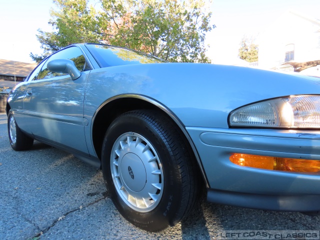 1995-buick-riviera-040.jpg