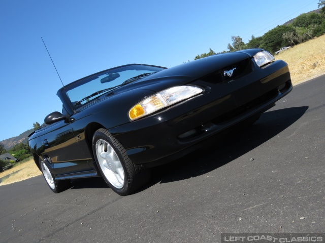 1995-ford-mustang-gt-convertible-041.jpg