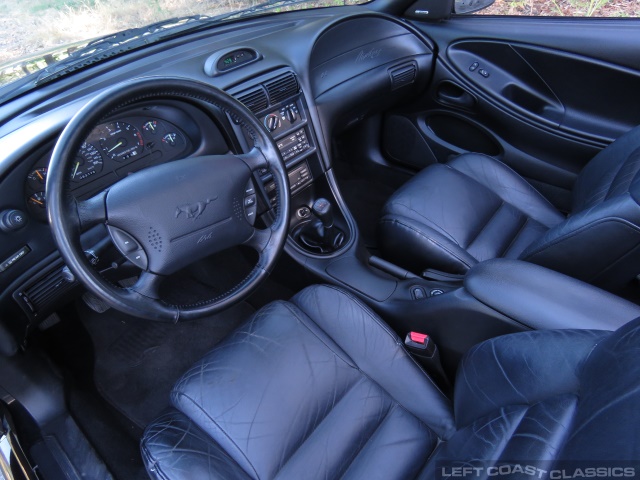 1995-ford-mustang-gt-convertible-098.jpg