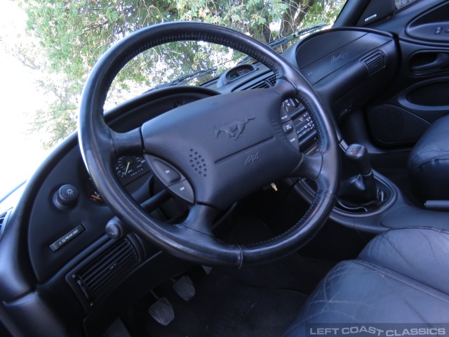 1995-ford-mustang-gt-convertible-101.jpg